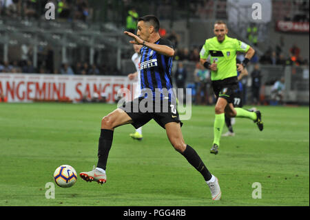 Mailand, Italien. 26 Aug, 2018. Matias Vecino (FC Internazionale) während der Serie A TIM Fußballspiel zwischen FC Internazionale Milano und Torino FC im Stadio Giuseppe Meazza am 26 August, 2018 in Mailand, Italien. Quelle: FABIO UDINE/Alamy leben Nachrichten Stockfoto