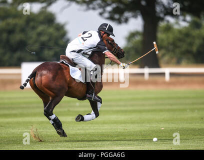 Prinz Harry spielt in der Sentebale ISPS Handa Polo Cup an der königlichen Grafschaft Berkshire Polo Club bietet: Prinz Harry, Harry Herzog von Sussex, Wo: Windsor, Großbritannien Wann: 26 Aug 2018 Quelle: John rainford/WANN Stockfoto