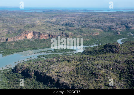 Australien, Westaustralien, Kimberley, Hunter River Region. Mitchell River National Park. Luftaufnahme des Mitchell River, trockenen Jahreszeit. Stockfoto