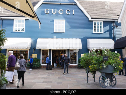 Shopping in Bicester Village Stockfoto