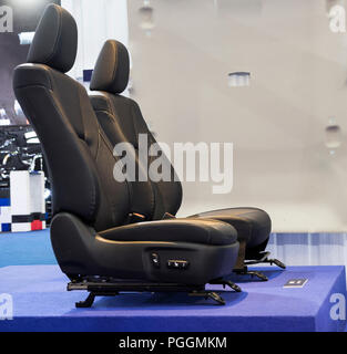 Schwarze Front Car Seat Teile vor dem Zusammenbau Stockfoto