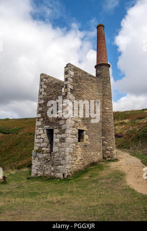 Wheal Prosper, verlassenen Tin Mining Engine House at Rinsey Kopf in der Nähe der Praa Sands, Cornwall, Großbritannien Stockfoto