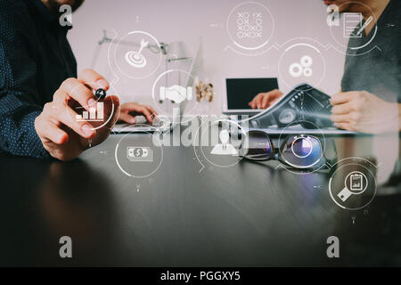 Business Process Management und Workflow Automation Diagramm und Zahnräder in virtuellen Flussdiagramm. Business Team Meeting. Professioneller Anleger daran, neue, st Stockfoto