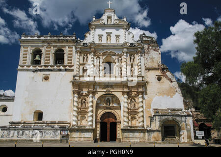 Iglesia de San Francisco in Antigua Guatemala, Guatemala, Mittelamerika Stockfoto