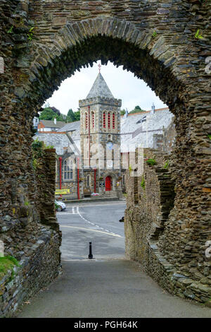 Launceston ist eine kleine Stadt in Cornwall auf der A 30. Launceston Cornwall England Großbritannien das Burgtor Stockfoto