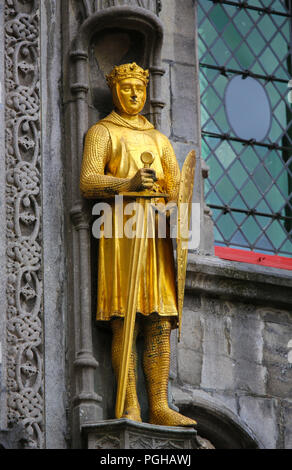 Statue in der Basilika des Heiligen Blutes in Brügge, Belgien, Graf von Flandern Philip des Elsass, einem berühmten Kreuzritter des 12. Jahrhunderts Stockfoto