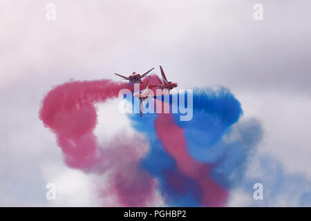 Die britische Royal Air Force Red Arrows militärischen Aerobatic Display team Gypo Abschnitt von 4 Hawk Jet Trainer führen Sie die Gypo Pause bei der RIAT Stockfoto