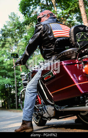 Fahrer auf Harley-Davidson Motorrad, USA Stockfoto