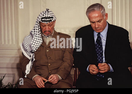 Washington DC 1996/12/24 Arafat und der israelische Premierminister Benjamin Netanjahu an einer mittleren Konferenz. Foto von Dennis Brack Stockfoto