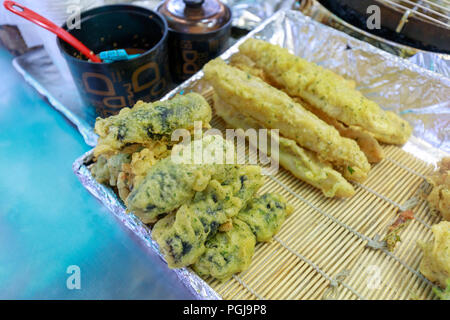 Koreanische Street Food gebratenes Gemüse, Tempura Stockfoto