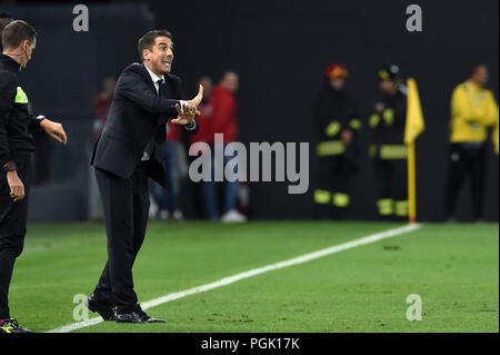 Udine, Italien, 26. August 2018. Udinese der Haupttrainer Julio Velazquez Gesten während des Fußballspiels zwischen Udinese und Sampdoria bei Dacia Arena. foto Simone Ferraro/Alamy leben Nachrichten Stockfoto