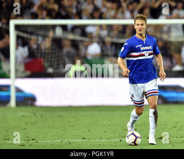 Udine, Italien, 26. August 2018. Joachim Andersen (sampdoria) steuert den Ball während des Fußballspiels zwischen Udinese und Sampdoria bei Dacia Arena. foto Simone Ferraro/Alamy leben Nachrichten Stockfoto