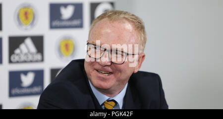 Hampden Park, Glasgow, UK. 27 Aug, 2018. Schottland internationale Fußball-Gruppe drücken Sie Konferenz; Schottland internationale Team Trainer Alex McLeish spricht mit den Medien über seine Gruppe Credit: Aktion plus Sport/Alamy leben Nachrichten Stockfoto