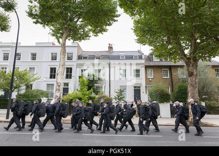 London, Großbritannien. 27. August 2018. Notting Hill Carnival 2018. Credit: Guy Corbishley/Alamy leben Nachrichten Stockfoto