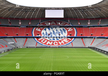 München, Deutschland. 27 Aug, 2018. Leere Allianz Arena, Stadion, Sportstaette, innere Leere Ränge, leer. Übersicht, FC Bayern München, am 27.08.2018. | Verwendung der weltweiten Kredit: dpa/Alamy leben Nachrichten Stockfoto