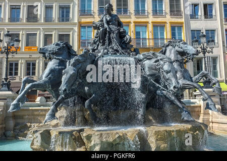 Bartholdi Brunnen des Terreaux in Lyon, Frankreich. Stockfoto