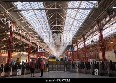 In der Marylebone Station London Vereinigtes Königreich Stockfoto