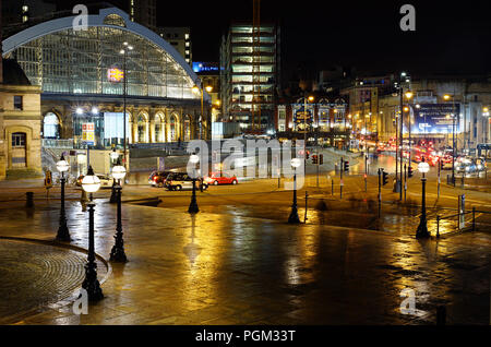 Von der Lime St Station, Liverpool, 2017, mit der Krone Hotel in der Mitte rechts. Stockfoto