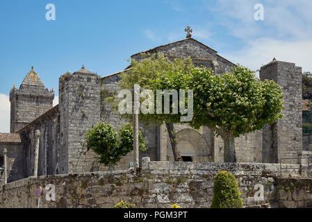 Ex-Collegiate Kirche Santa María mit einem befestigten Aspekt und Romanischen ogee Stil in Lugo, Galizien, Spanien, Europa Stockfoto