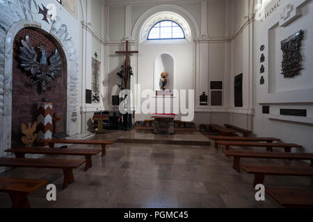 Kapelle mit Kriegerdenkmal Denkmal in St. Anna Kirche in Warschau, Polen Stockfoto