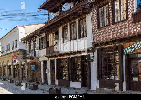 VELIKO Tarnovo, Bulgarien - 11. APRIL 2017: Häuser in der Altstadt von Veliko Tarnovo, Bulgarien Stockfoto