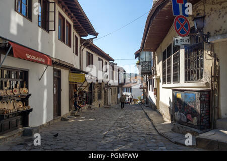 VELIKO Tarnovo, Bulgarien - 11. APRIL 2017: Häuser in der Altstadt von Veliko Tarnovo, Bulgarien Stockfoto