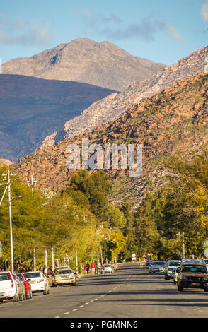 Prinz Albert, Südafrika - ein Blick auf die Hauptstraße des kleinen Karoo Stadt Bild mit Kopie Raum Stockfoto