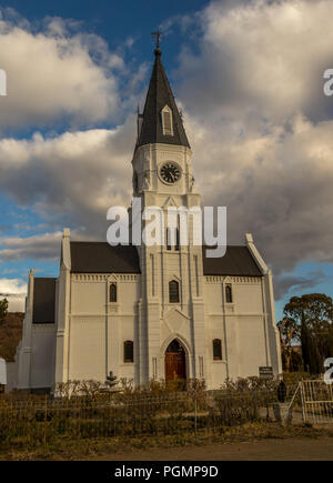 Nieu Bethesda, Südafrika - die Niederländische Reformierte Kirche Gebäude in der Kleinen Karoo Stadt Bild mit Kopie Raum Stockfoto