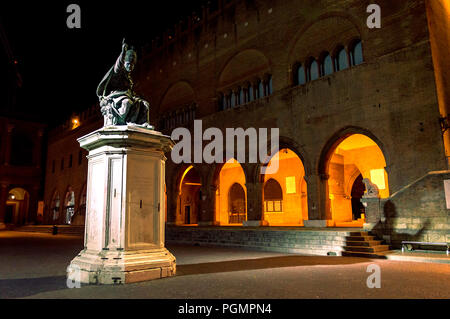 Die Piazza Cavour Square in Rimini, in der Nacht im Winter Stockfoto