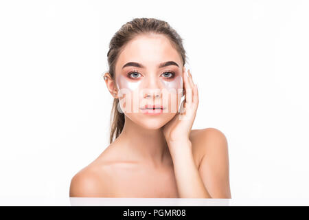 Augen patches Frau Kosmetik Schönheit gesunde Haut portrait isoliert auf weißem Stockfoto