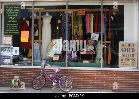 Kleines Geschäft in der Innenstadt von Bedford, VA, USA Stockfoto