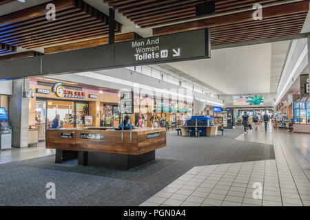 Honolulu, Hawaii/USA - 26. August 2018: Daniel K. Inouye International Airport, auch als Honolulu International Airport genannt, ist der Auftraggeber aviat Stockfoto