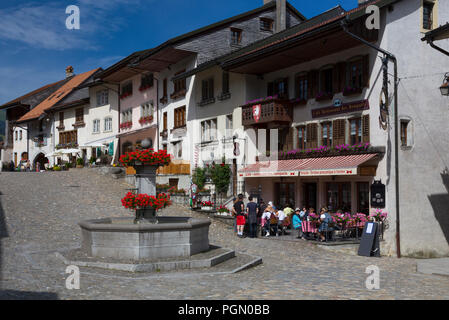 Rue du Bourg, Gruyères, Schweiz Stockfoto