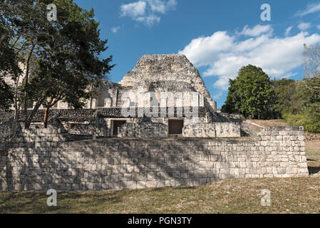 Die Ruinen der antiken Stadt Becan, Campeche, Mexiko. Stockfoto