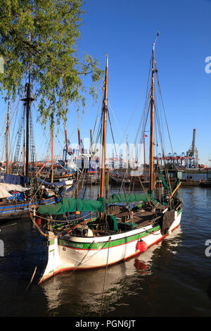 Segelschiff in den Museen Hafen Oevelgoenne, Hamburg, Deutschland, Europa Stockfoto