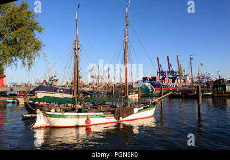 Segelschiff in den Museen Hafen Oevelgoenne, Hamburg, Deutschland, Europa Stockfoto