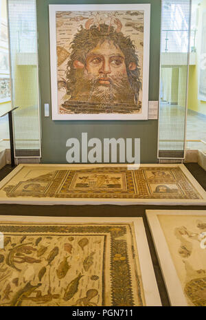 SOUSSE, TUNESIEN - September 1, 2015: Das antike Mosaik Portrait von Neptun in Halle von Sousse Archäologie Museum, am 1. September in Sousse. Stockfoto