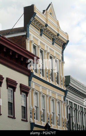 Gebäude in der Innenstadt von Bedford, VA, USA Stockfoto