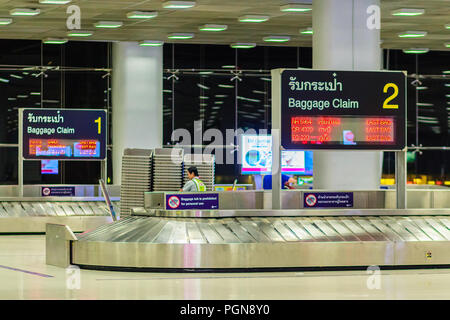 Bangkok, Thailand - 21. Februar 2017: Anspruch, in Suvarnabhumi International Airport Gepäck Stockfoto