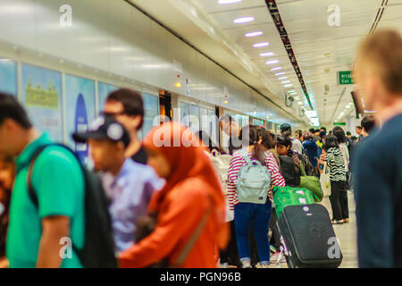 Bangkok, Thailand - 21. Februar 2017: Blick auf die Innenseite der Suvarnabhumi International Airport Rail Link Station. Stockfoto