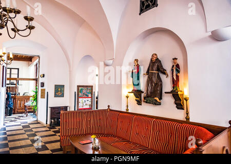 Das Hotel Lobby Bar. Hotel Růže in Český Krumlov, Tschechische Republik Stockfoto