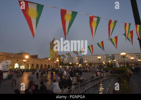 September 23, 2017 - Erbil Kurdistan: Kurdische Flaggen auf dem Display auf dem Platz vor der Erbil Zitadelle. Ambiente dans les Rues d'Erbil avant le Referendum sur l'independance du Kurdistan irakien. *** Frankreich/KEINE VERKÄUFE IN DEN FRANZÖSISCHEN MEDIEN *** Stockfoto