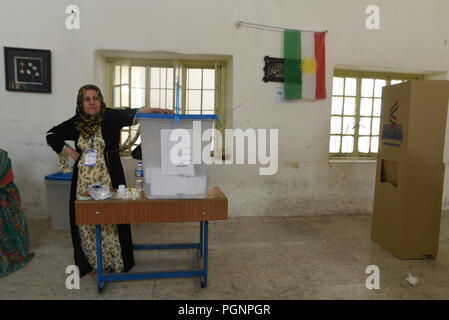 September 25, 2017 - Kirkuk, Irak: irakische Kurden Abstimmung in der geteilten Stadt Kirkuk in einem historischen Referendums über die Unabhängigkeit Kurdistans. Des Kurdes votent ein kirkouk lors du Referendum sur l'independance du Kurdistan irakien. *** Frankreich/KEINE VERKÄUFE IN DEN FRANZÖSISCHEN MEDIEN *** Stockfoto