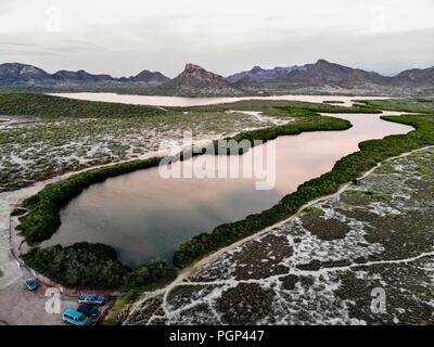 Paisaje con una Vista aérea del Estero El Soldado de San Carlos, Sonora, Mexiko. Golfo de California. (Foto: Luis Gutiérrez/NortePhoto.com) Landet Stockfoto