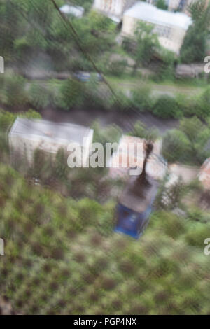 Alte Soviet-Era Seilbahn, Seilbahnen in Chiatura Georgien Stockfoto