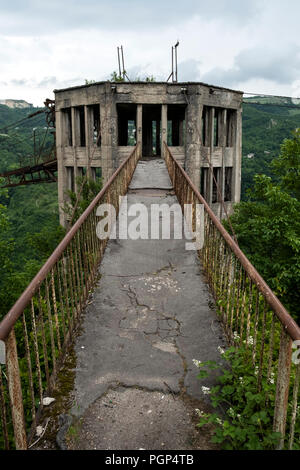 Alte Soviet-Era Seilbahn, Seilbahnen in Chiatura Georgien Stockfoto