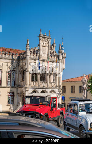 Turm der städtischen Gebäude (Rathaus), Sintra (in der Nähe von Lissabon), Portugal Stockfoto