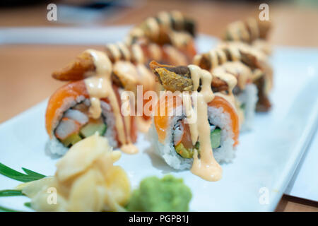 Sashimi Lachs, roher Fisch, Japanisch essen. (selektive Fokus) Stockfoto