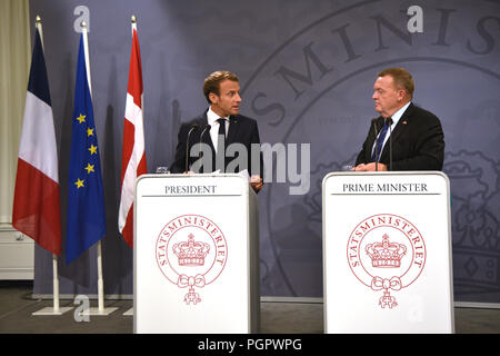 Kopenhagen, Dänemark. 28. Aug 2018. Präsident Frankreichs, Emmanuel Längestrich in Kopenhagen, Dänemark, Pressekonferenz mit dem dänischen Ministerpräsidenten Lars Lokke Rasmussen. Credit: davut Colak/Alamy leben Nachrichten Stockfoto