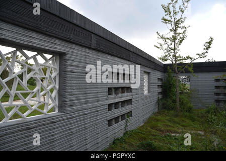 Binzhou, Binzhou, China. 29 Aug, 2018. Binzhou, CHINA - Die 3D-gedruckten Villa in Binzhou gesehen werden kann, der ostchinesischen Provinz Shandong. Die Villa kostet 1,5 Millionen Yuan, ist mit Technologie der dreidimensionalen Drucken in nur einem Tag abgeschlossen. Credit: SIPA Asien/ZUMA Draht/Alamy leben Nachrichten Stockfoto